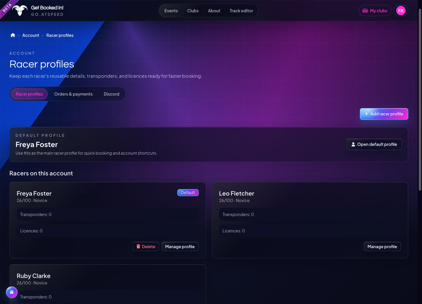 Historical account page with fictional racer-profile cards, the default profile and profile management and deletion controls.